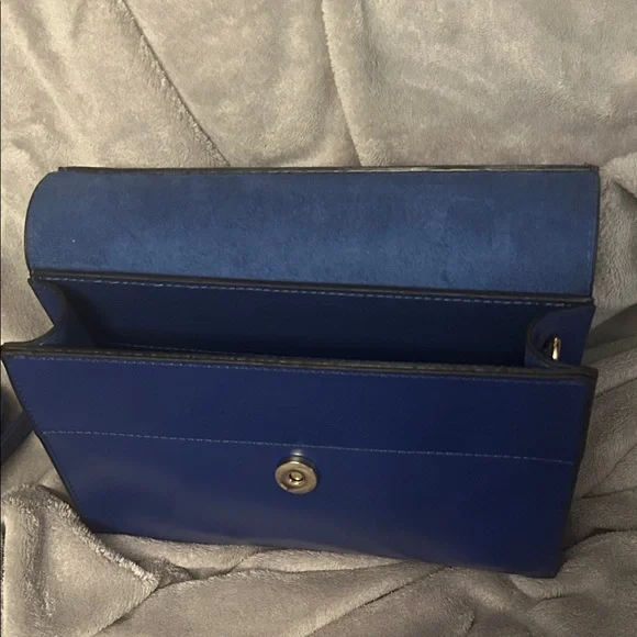 Gucci Navy Crossbody Bag - Picture 4 of 6